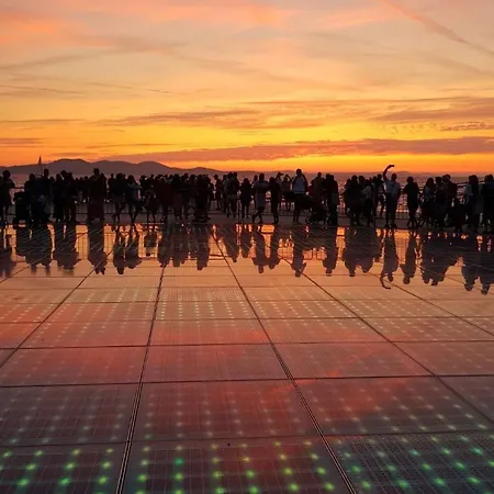 アパート Rea ***